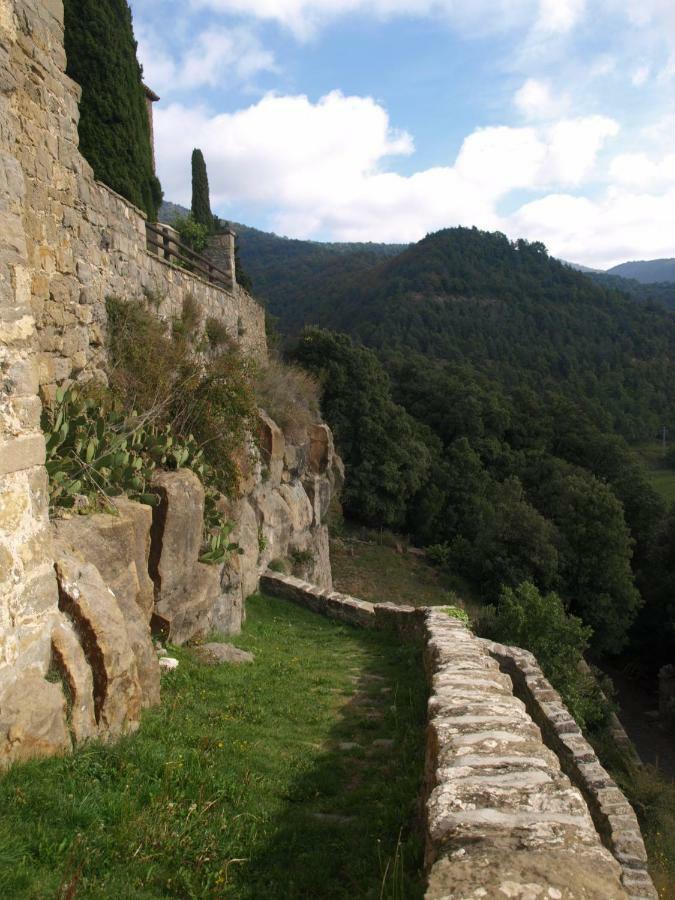 Вилла Castell De Llaes Экстерьер фото