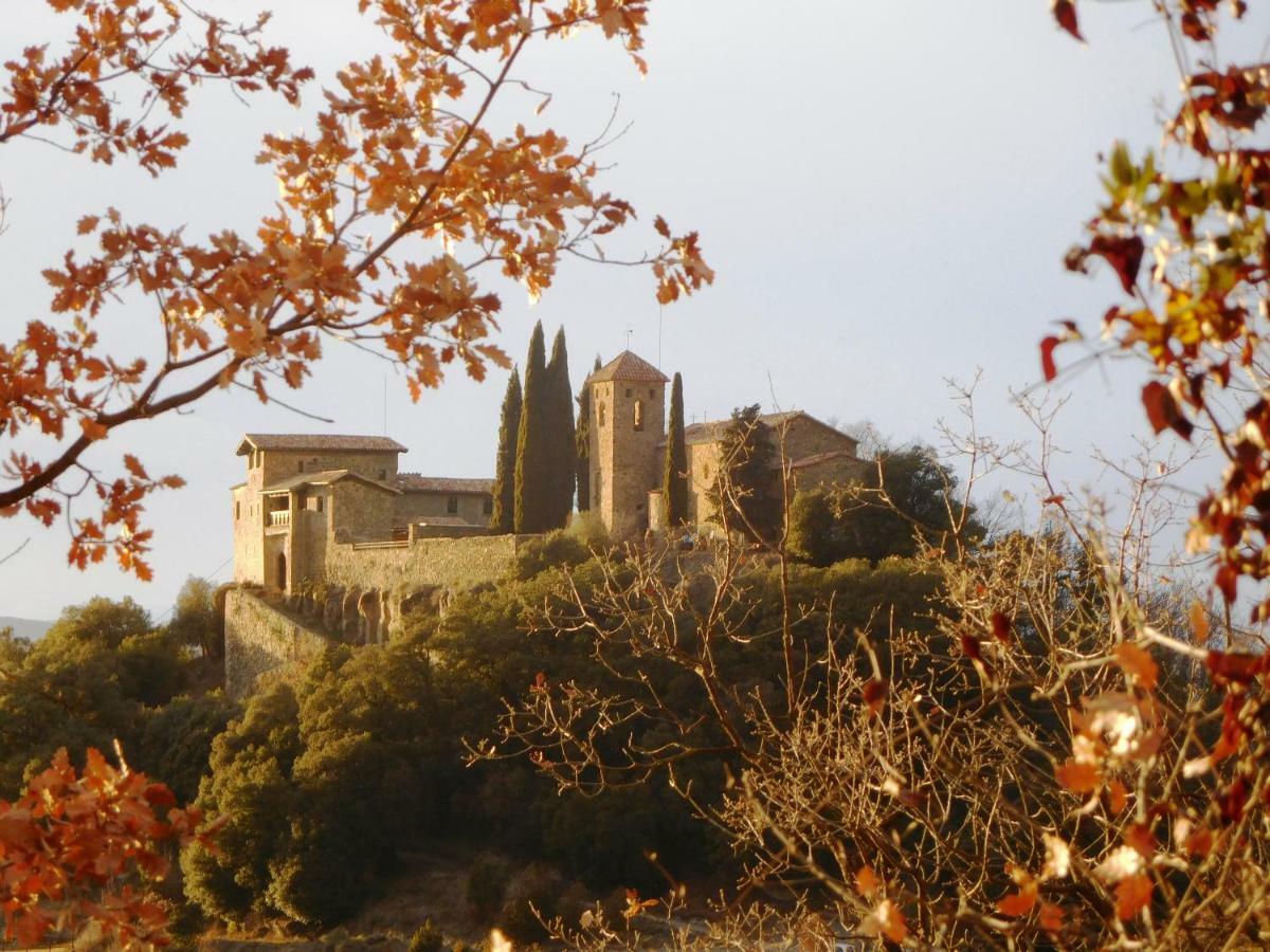 Вилла Castell De Llaes Экстерьер фото